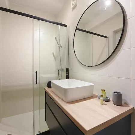 L&r Luxury Apartment- Free Parking Apartman *