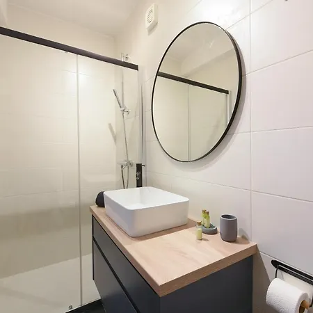 公寓 L&r Luxury Apartment- Free Parking *