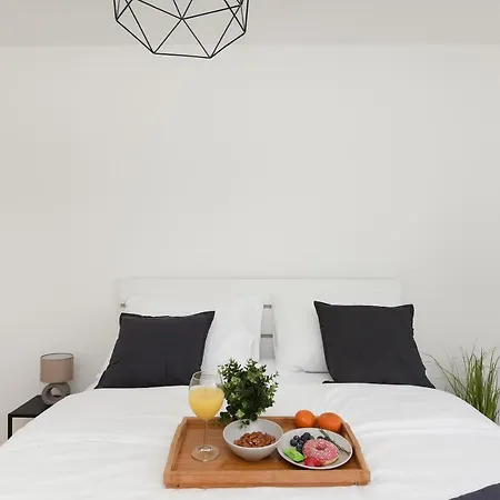 Apartman L&r Luxury Apartment- Free Parking Zára