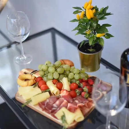 L&r Luxury Apartment- Free Parking Apartment Zadar