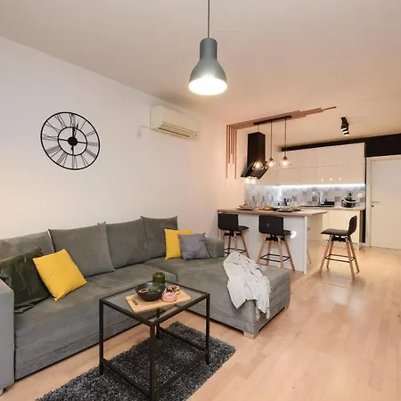 L&r Luxury Apartment- Free Parking Lejlighed *