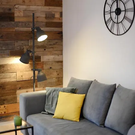 Lägenhet L&r Luxury Apartment- Free Parking