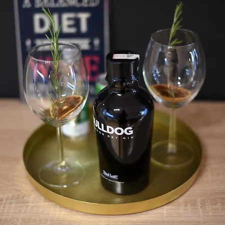 L&r Luxury Apartment- Free Parking Apartment *